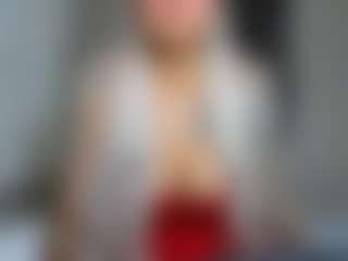 Live cam show with mia-hott - Curvy MILF on boobsie.com