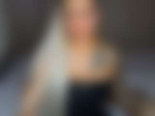 Live cam show with mia-hott - Shaved Pussy MILF on SpankPalCams