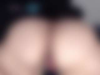 Live cam show with Violeta - Flashing on Milfs Live