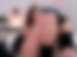 Live cam show with Celeste - Fingers on CamwithHer