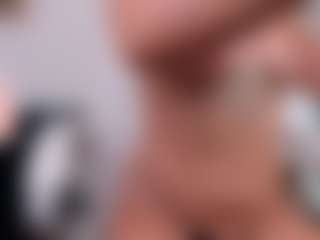 Live cam show with Celeste - Foot Fetish Blonde Hair on livesuperchat.net