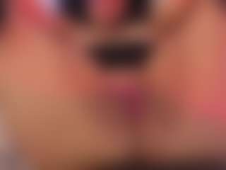 Live cam show with darkyoishat69 - Curvy MILF on Streamer API