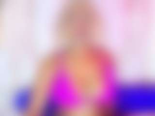 Live cam show with shanalawless - Oil on Instabang