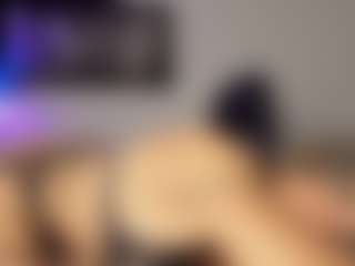 Adri Rogers's Live Sex Cam Show
