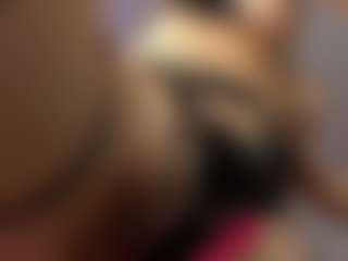 Adri Rogers's Live Sex Cam Show