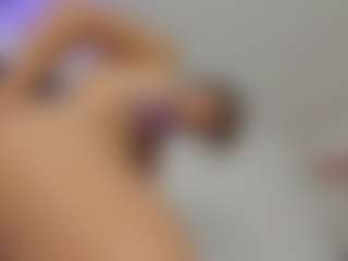 Adri Rogers's Live Sex Cam Show