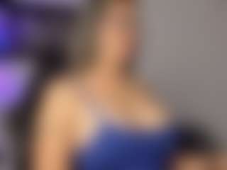 Adri Rogers's Live Sex Cam Show
