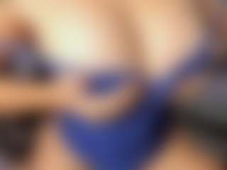 Adri Rogers's Live Sex Cam Show