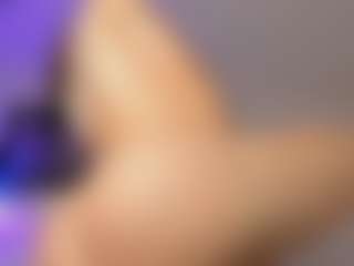 Adri Rogers's Live Sex Cam Show