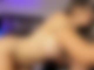 Adri Rogers's Live Sex Cam Show