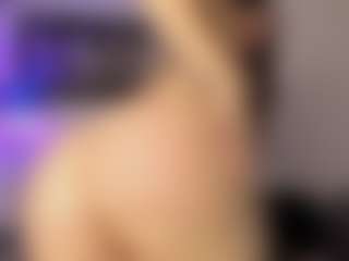 Adri Rogers's Live Sex Cam Show