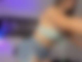 Adri Rogers's Live Sex Cam Show