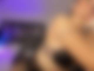 Adri Rogers's Live Sex Cam Show