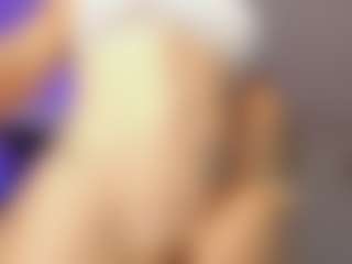 Adri Rogers's Live Sex Cam Show
