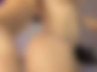 Adri Rogers's Live Sex Cam Show