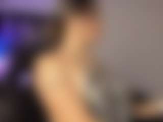 Live cam show with Adri Rogers - Blondie on sexylive.show