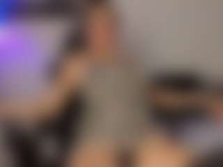 Adri Rogers's Live Sex Cam Show