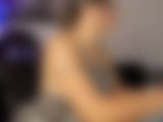 Live cam show with Adri Rogers - Ass Clapping on Camsoda