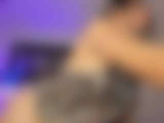Adri Rogers's Live Sex Cam Show
