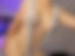 Live cam show with Adri Rogers - Athletic Spank on Camsoda