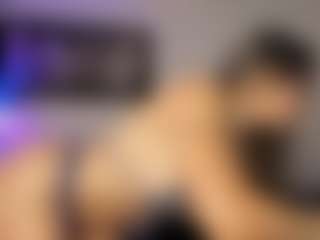 Adri Rogers's Live Sex Cam Show