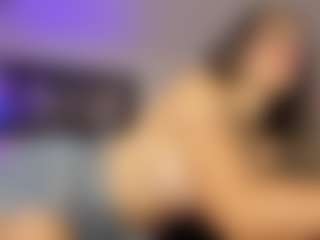 Adri Rogers's Live Sex Cam Show