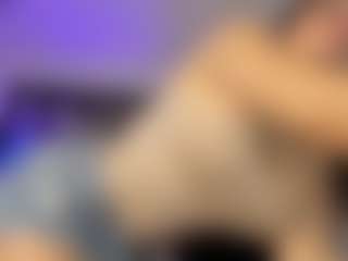 Adri Rogers's Live Sex Cam Show
