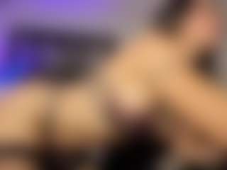 Adri Rogers's Live Sex Cam Show