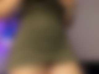 Adri Rogers's Live Sex Cam Show