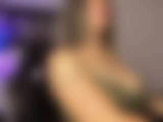 Adri Rogers's Live Sex Cam Show