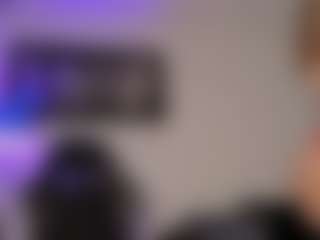 Adri Rogers's Live Sex Cam Show