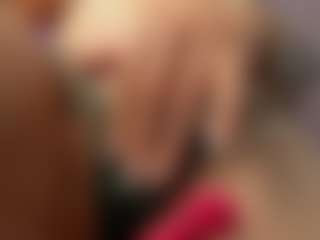 Adri Rogers's Live Sex Cam Show