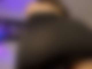 Adri Rogers's Live Sex Cam Show