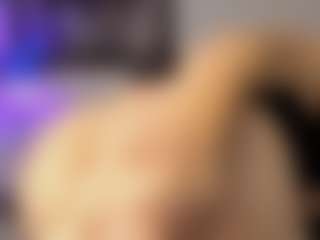 Adri Rogers's Live Sex Cam Show