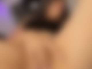 Adri Rogers's Live Sex Cam Show