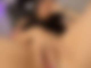 Adri Rogers's Live Sex Cam Show