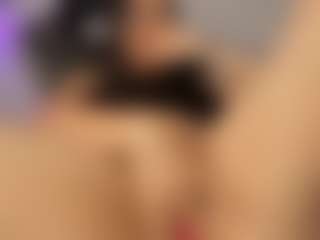 Adri Rogers's Live Sex Cam Show
