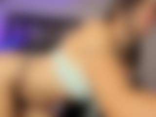 Adri Rogers's Live Sex Cam Show