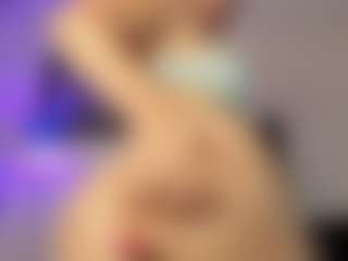 Adri Rogers's Live Sex Cam Show