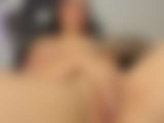 Adri Rogers's Live Sex Cam Show