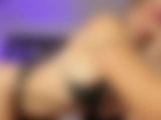 Live cam show with Adri Rogers - Handjob on CSO-WL