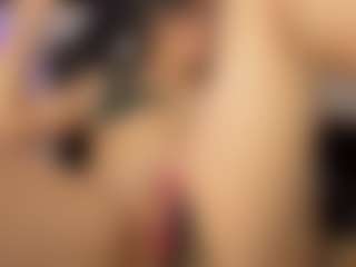 Adri Rogers's Live Sex Cam Show