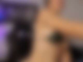 Adri Rogers's Live Sex Cam Show
