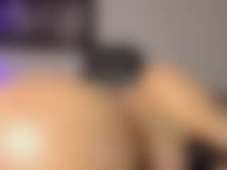 Adri Rogers's Live Sex Cam Show