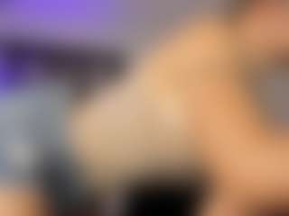 Adri Rogers's Live Sex Cam Show