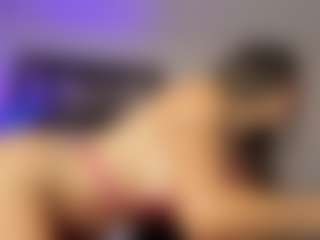 Adri Rogers's Live Sex Cam Show