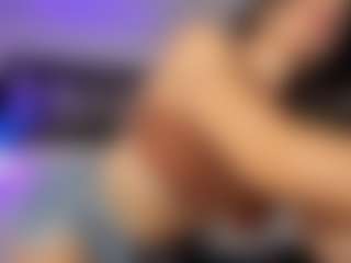 Live cam show with Adri Rogers - Brown Eyes Blonde Hair on Soda Cam