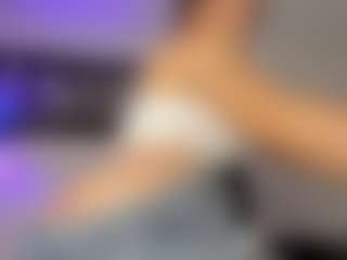 Adri Rogers's Live Sex Cam Show