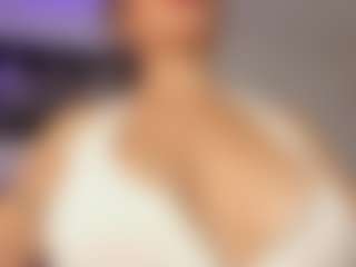 Adri Rogers's Live Sex Cam Show