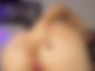 Adri Rogers's Live Sex Cam Show